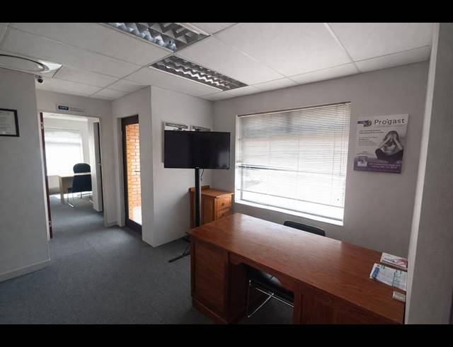 INDUSTRIAL PROPERTY TO RENT IN ROUTE 21 BUSINESS PARK
